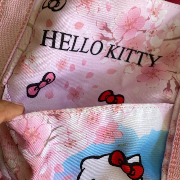 Hello Kitty Mt. Fuji Tote Bag - Beverage Sleeves 2017 - Picture 9 of 16